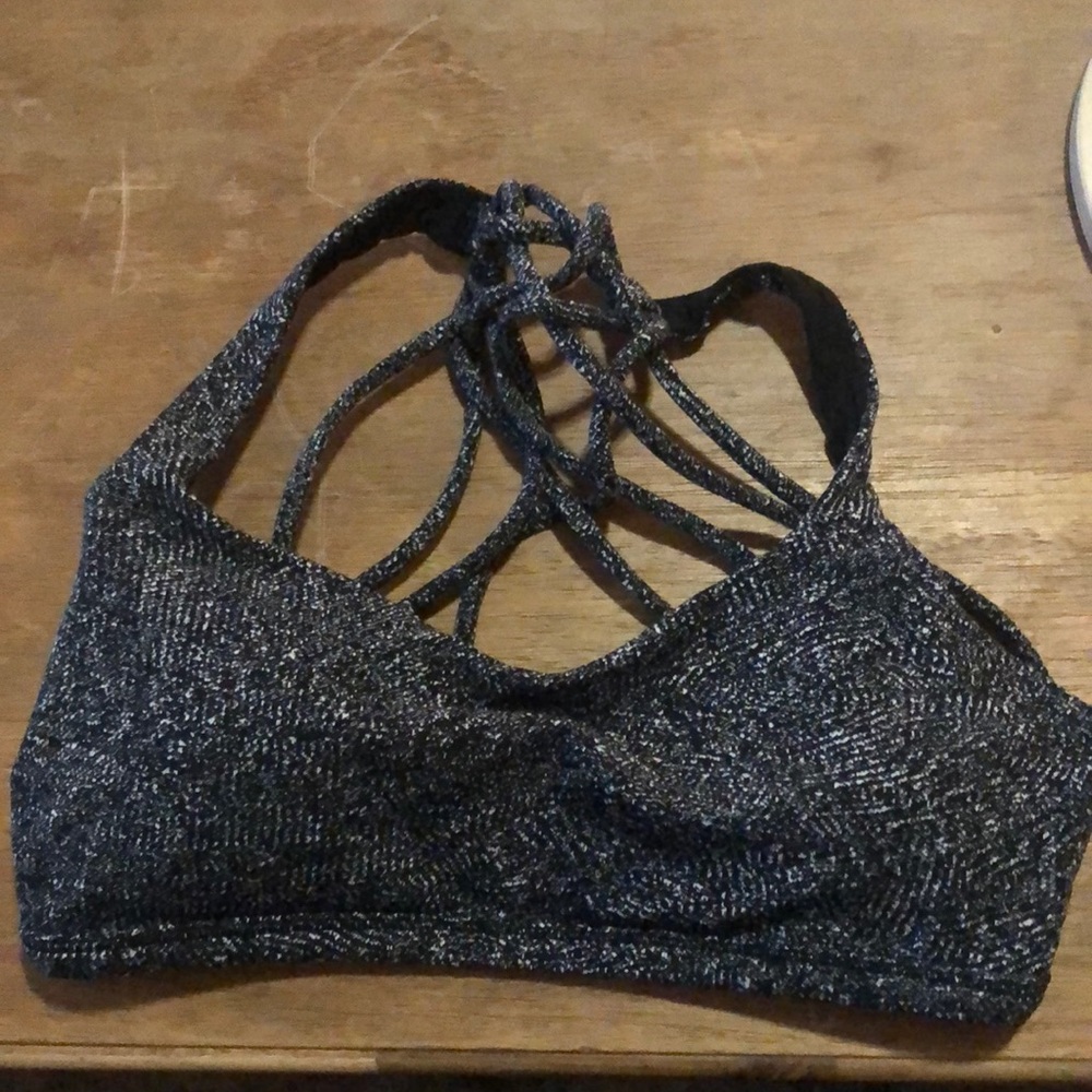 Lululemon size 4 black/white sports bra
